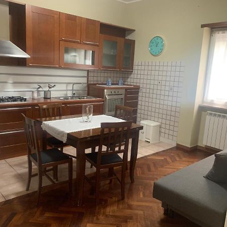 Vittoria Apartment Celano Bagian luar foto