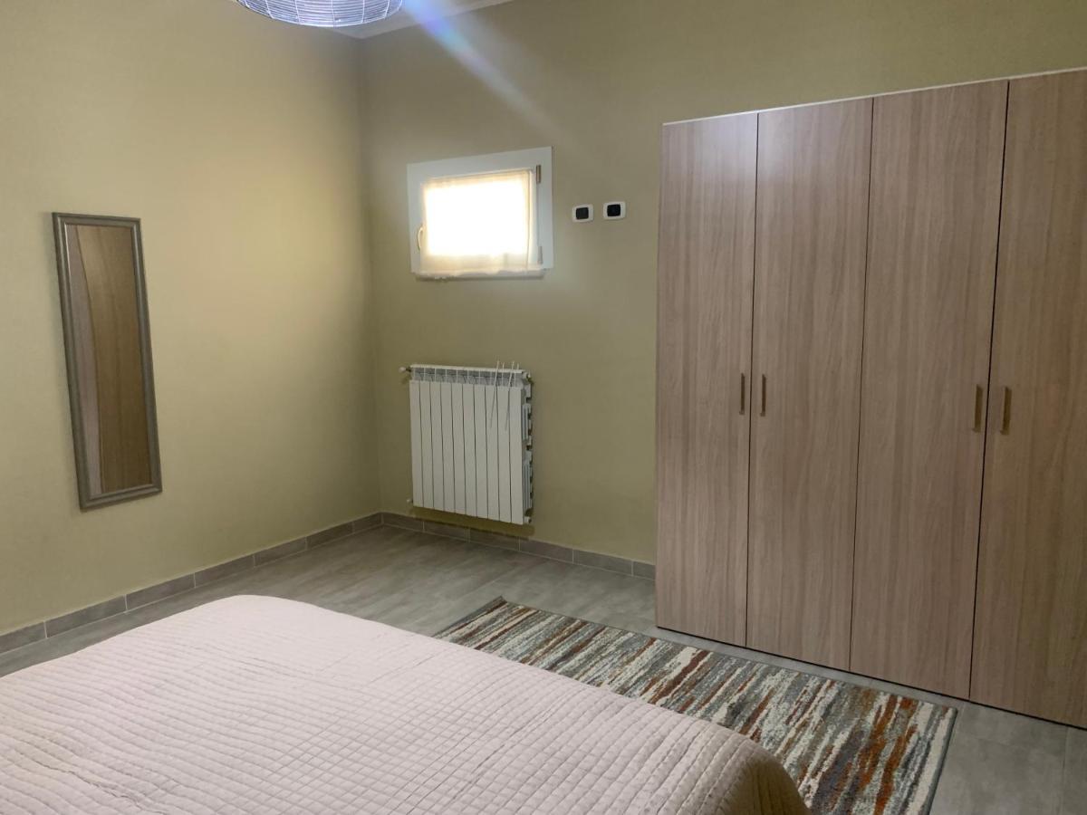Vittoria Apartment Celano Bagian luar foto